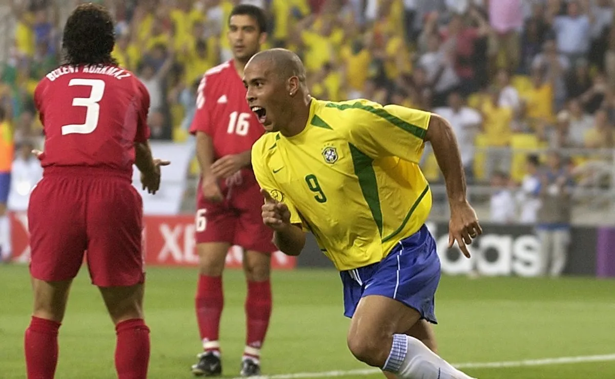 Seleção Brasileira detém histórico positivo em estreias de Copa do Mundo e sempre venceu quando foi campeã