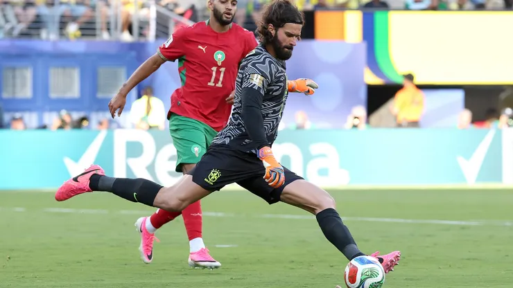Alisson disputa terceira Copa como titular
