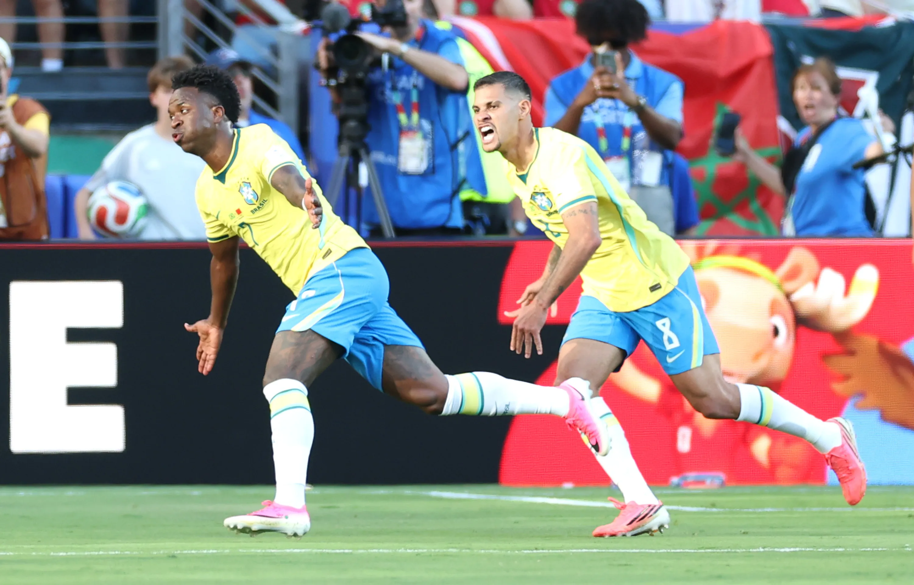 Vinícius Jr comemora seu gol contra Marrocos. Foto: Dan Mullan/Getty Images