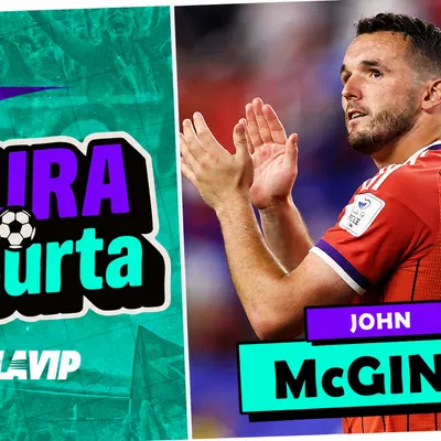 McGinn salva Escócia em estreia na Copa