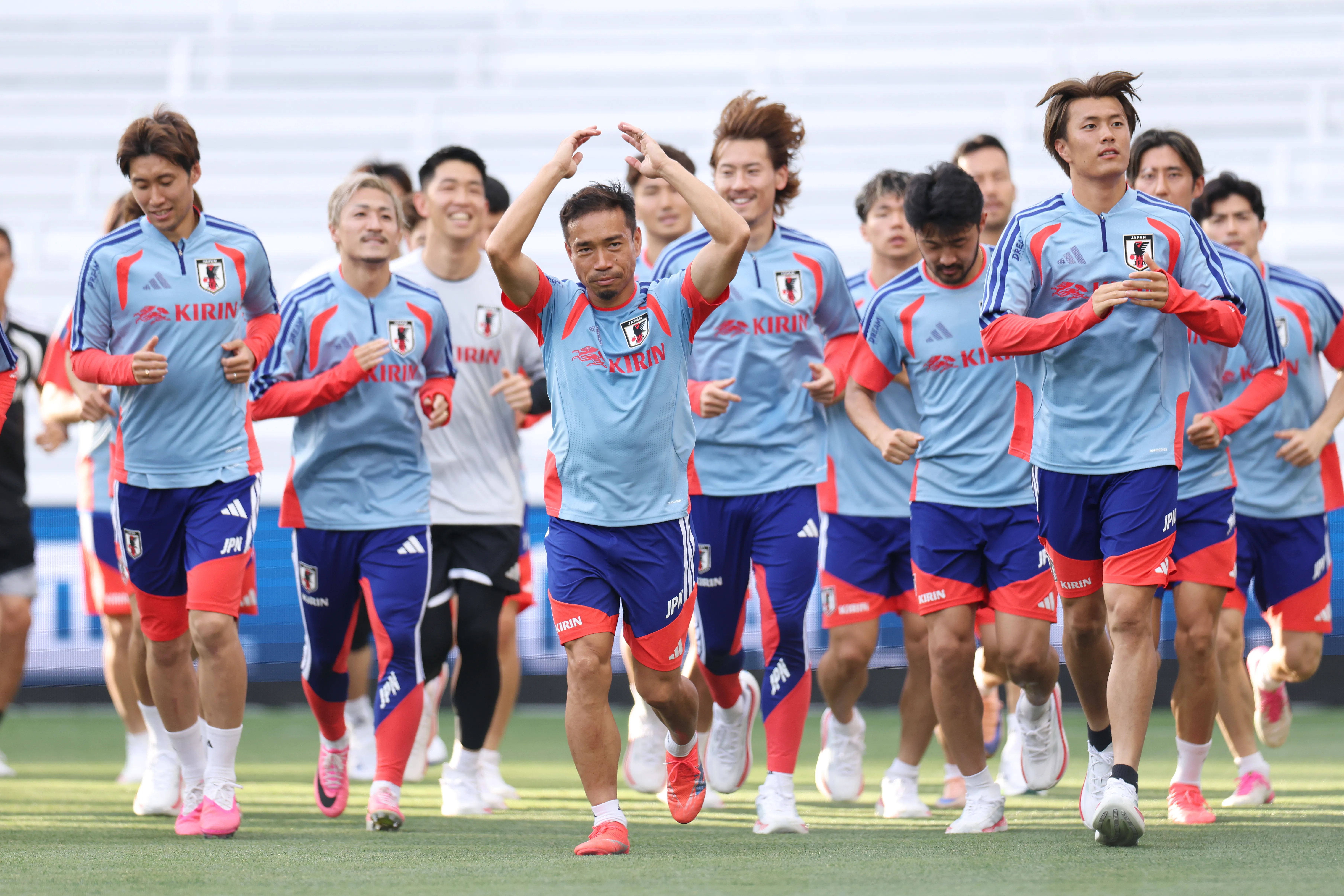 Elenco do Japão treinando em Nashville. Foto: Johnnie Izquierdo/Getty Images
