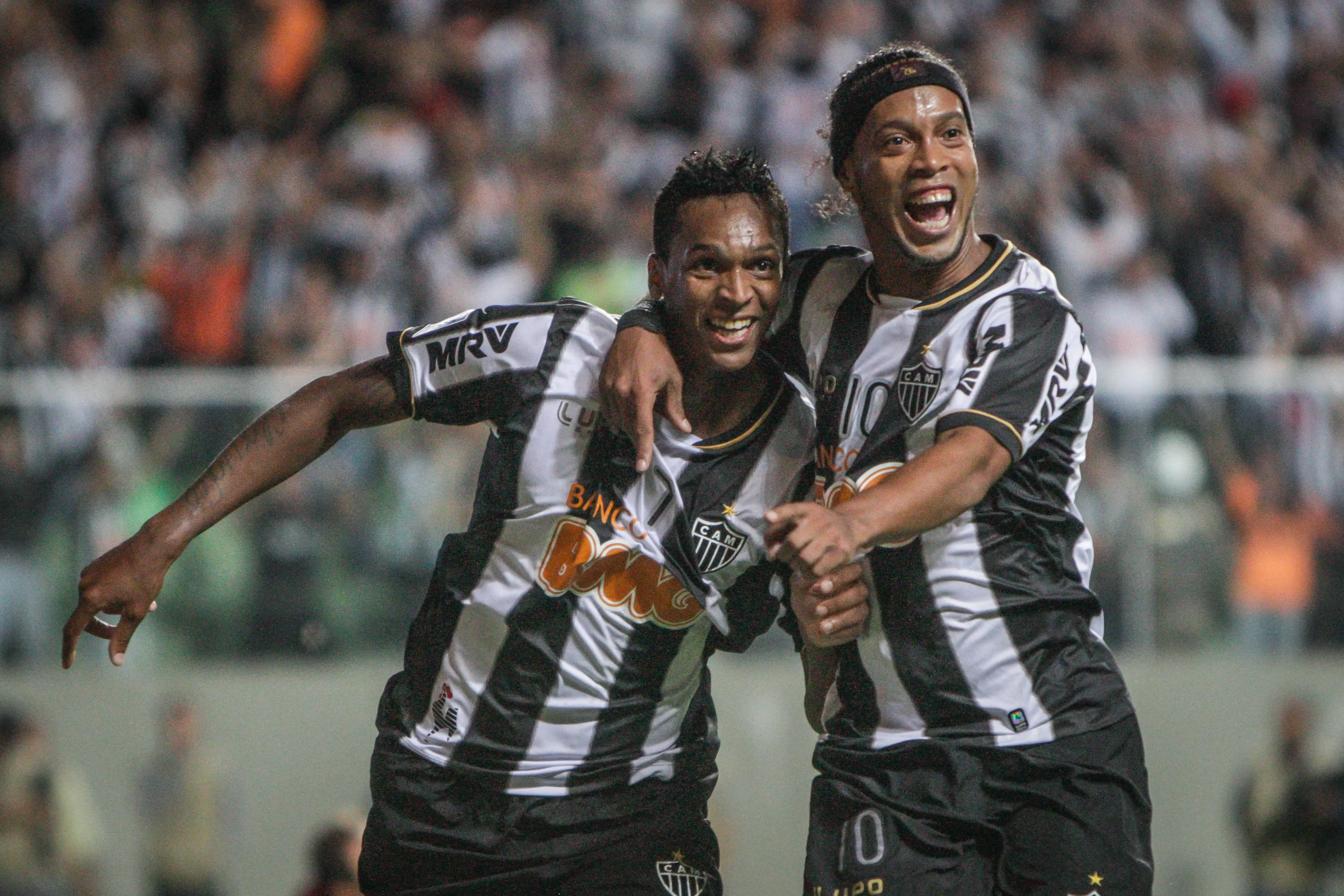Jo, Ronaldinho Gaucho. Atletico-MG x Sao Paulo pela Copa Libertadores 2013 no Estádio Independencia 08 de Maio de 2013, Belo Horizonte, Minas Gerais, Brasil. Foto: Bruno Cantini/AGIF