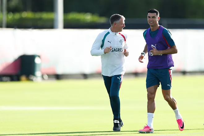 Cristiano Ronaldo, camisa 7 de Portugal, participa de um exercício durante um treino preparatório para a Copa do Mundo. (Photo by Megan Briggs/Getty Images)