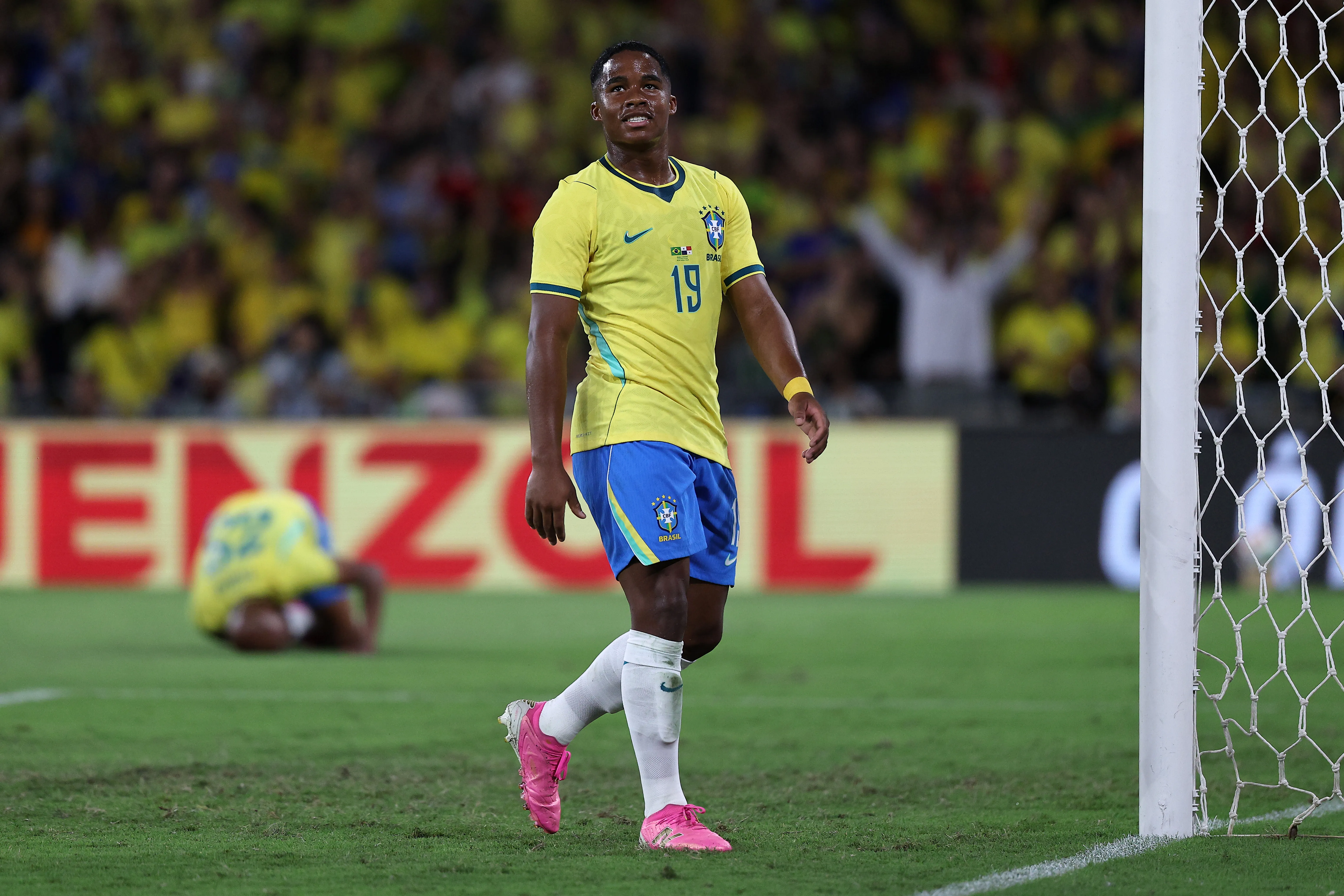 Não utilização de Endrick gera polêmica após empate do Brasil. Foto: Wagner Meier/Getty Images).