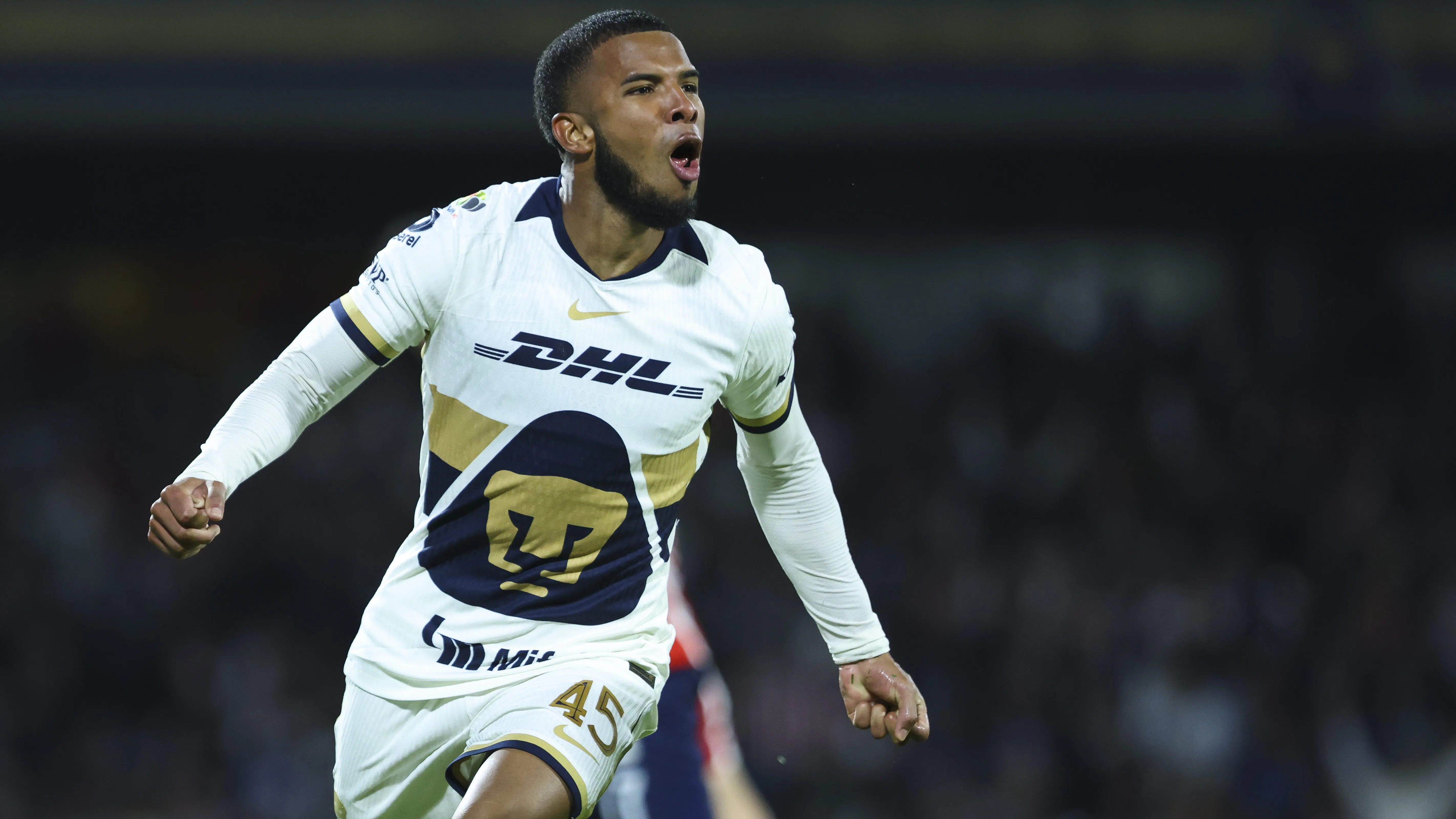 Meia brilha no Pumas – Foto: Agustin Cuevas/Getty Images