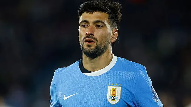 Arrascaeta sequer figurará no banco de reservas, logo mais, contra a Arábia Saudita – Foto: Ernesto Ryan/Getty Images