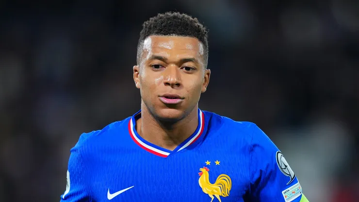 Mbappé em campo pela seleção da França. (Photo by Franco Arland/Getty Images)