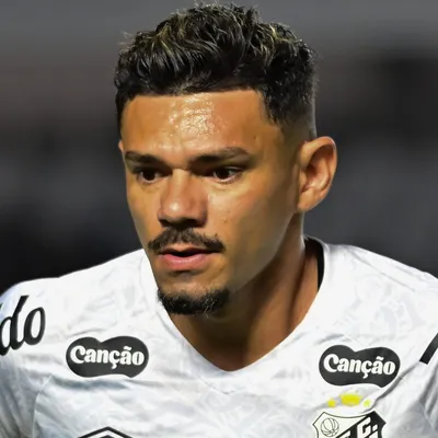 Santos e Fortaleza negociam empréstimo de Tiquinho Soares