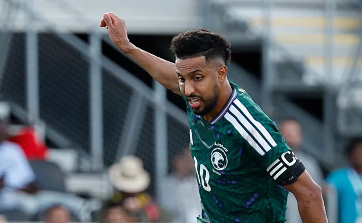 Salem Al-Dawsari lidera provável escalação da Arábia Saudita para estreia na Copa