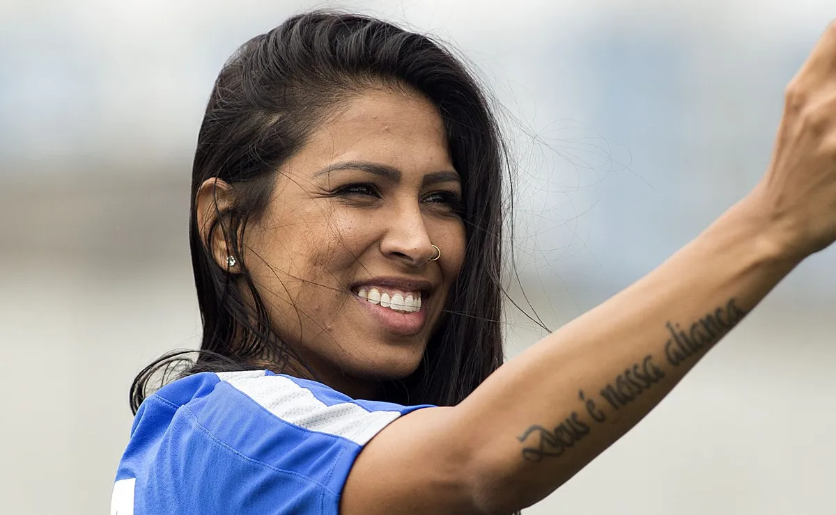 Ex-zagueira Janaína Queiroz assume comando do Cresspom BSB para a temporada 2026