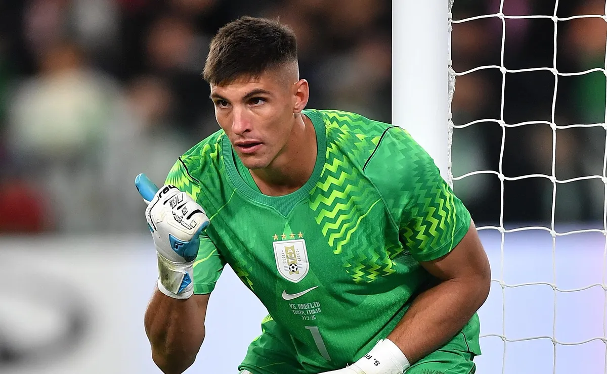 Bielsa deixa Rochet no banco e aposta em Muslera na estreia da Copa do Mundo