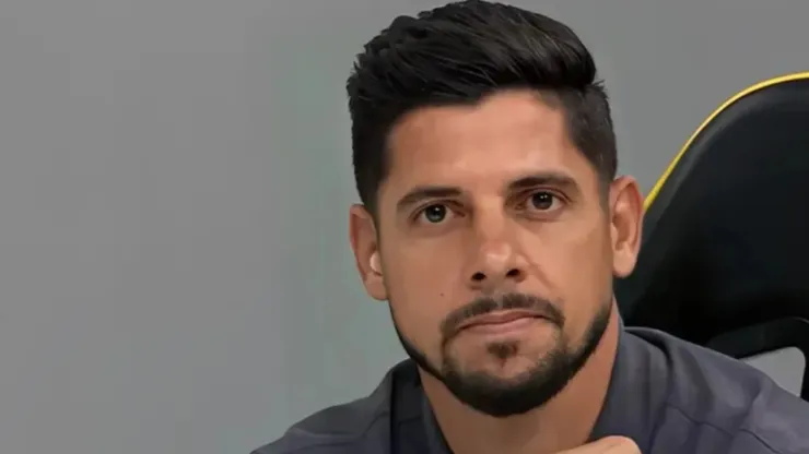 Cicinho pede mudanças na escalação da Seleção Brasileira - Foto: Reprodução/YouTube
