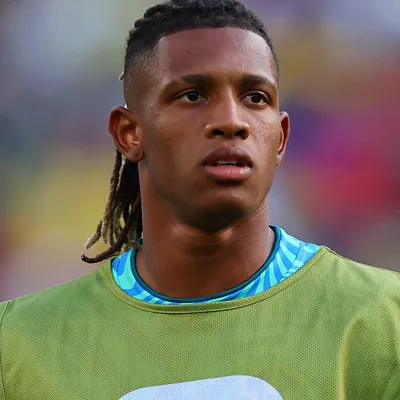 Danilo está ganhando moral com Ancelotti na Seleção