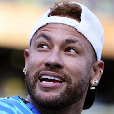 Neymar deve estrear na Copa do Mundo em Brasil x Escócia