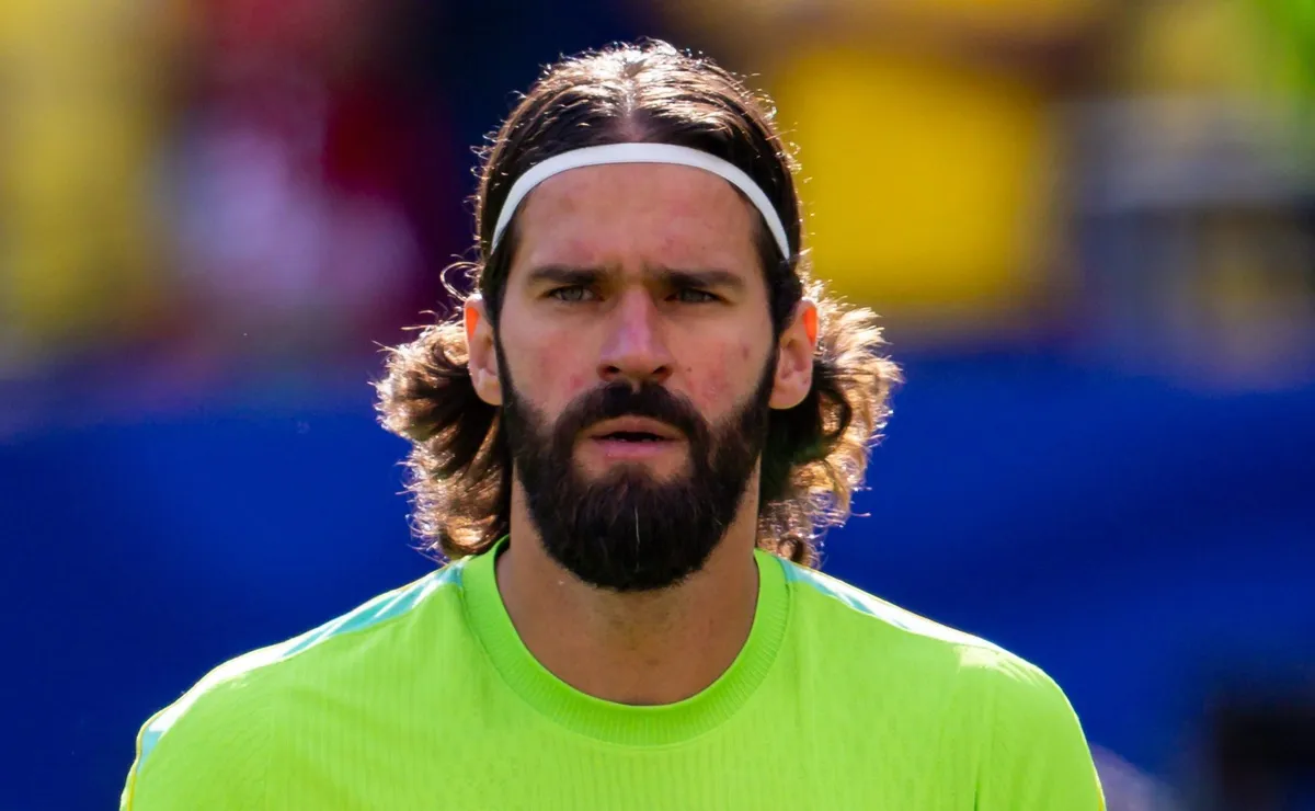 Alisson ganha R$ 44 milhões a mais por ano que goleiro da Noruega que eliminou o Brasil