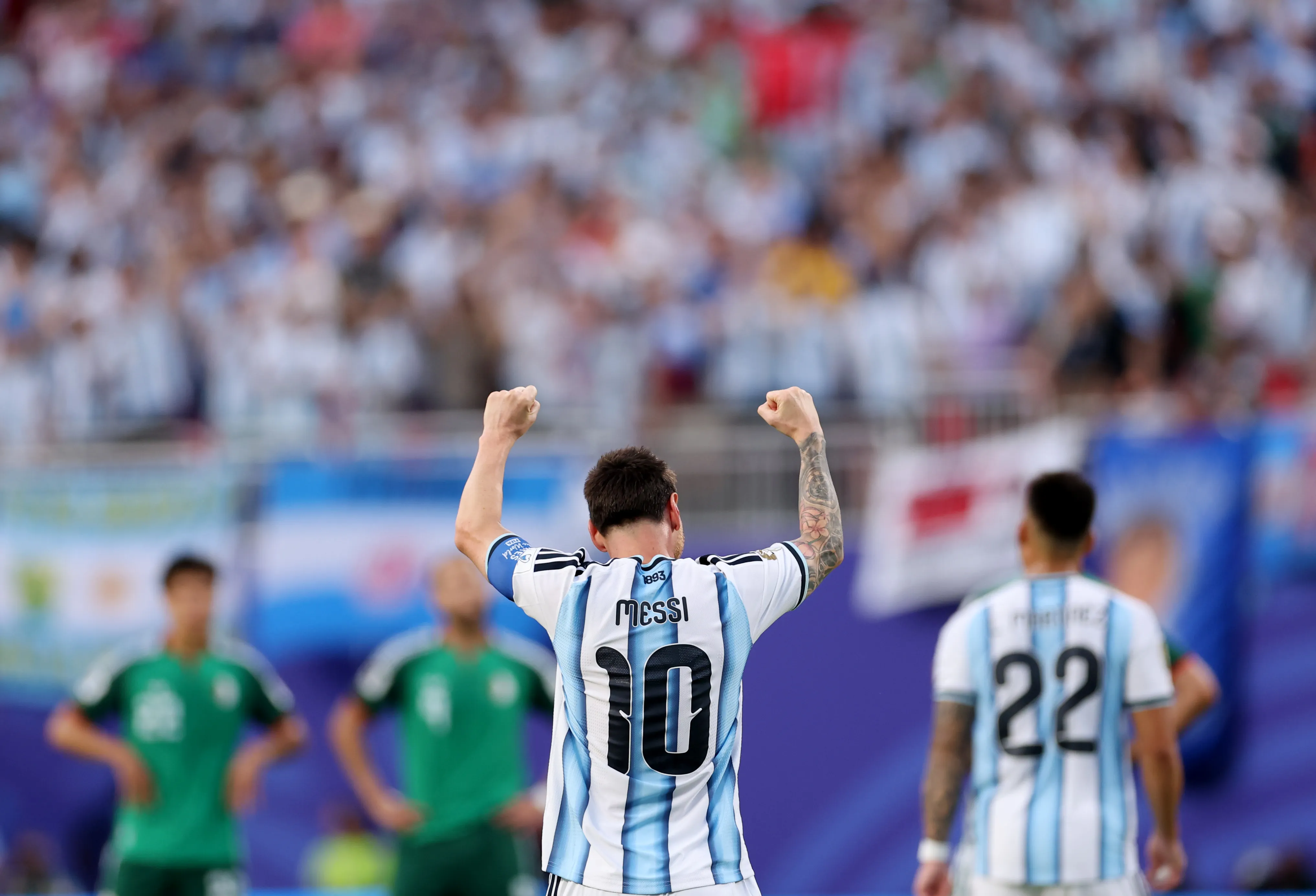 Messi comemora gol em Argentina x Argélia. (Photo by Charlotte Wilson/Getty Images)