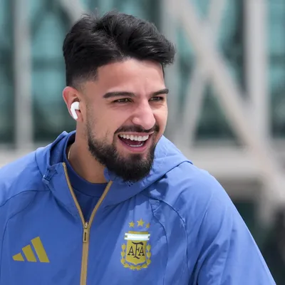 Flaco López não sai do banco em estreia da Argentina na Copa
