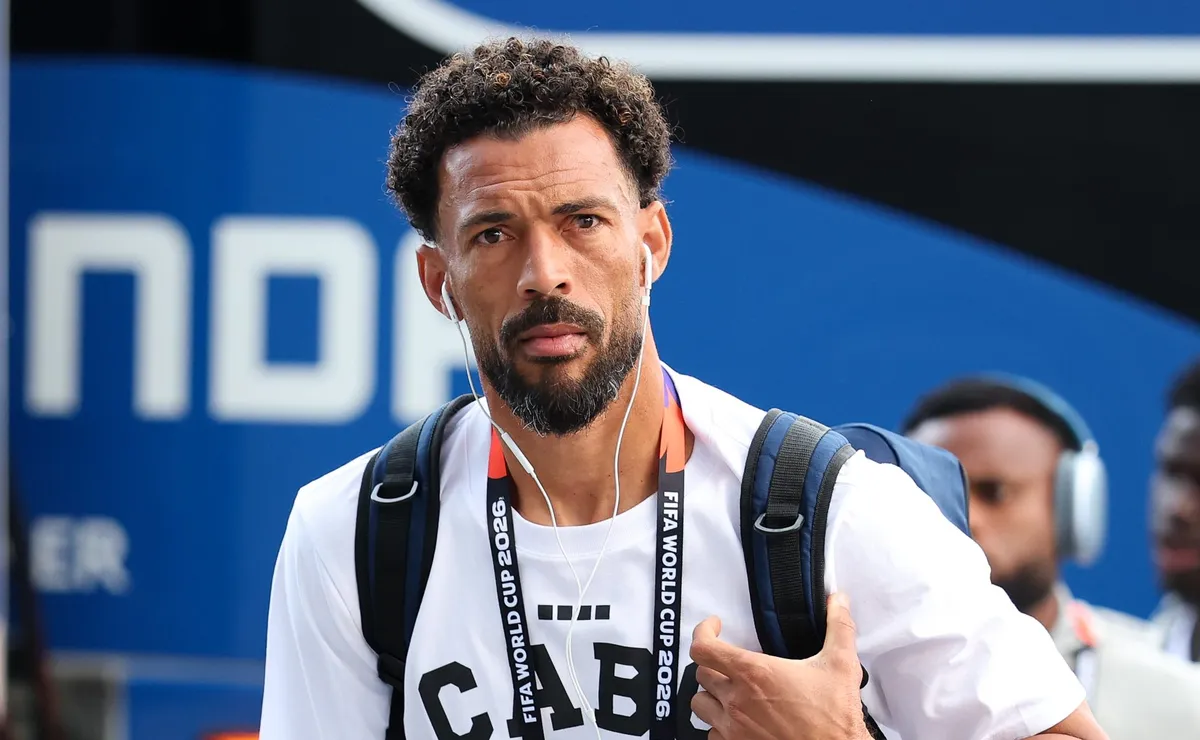Josimar, ex-Botafogo, se emociona com história de Vozinha na Copa do Mundo