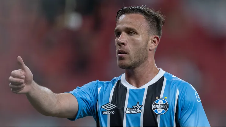 Arthur Melo interessa ao Corinthians.