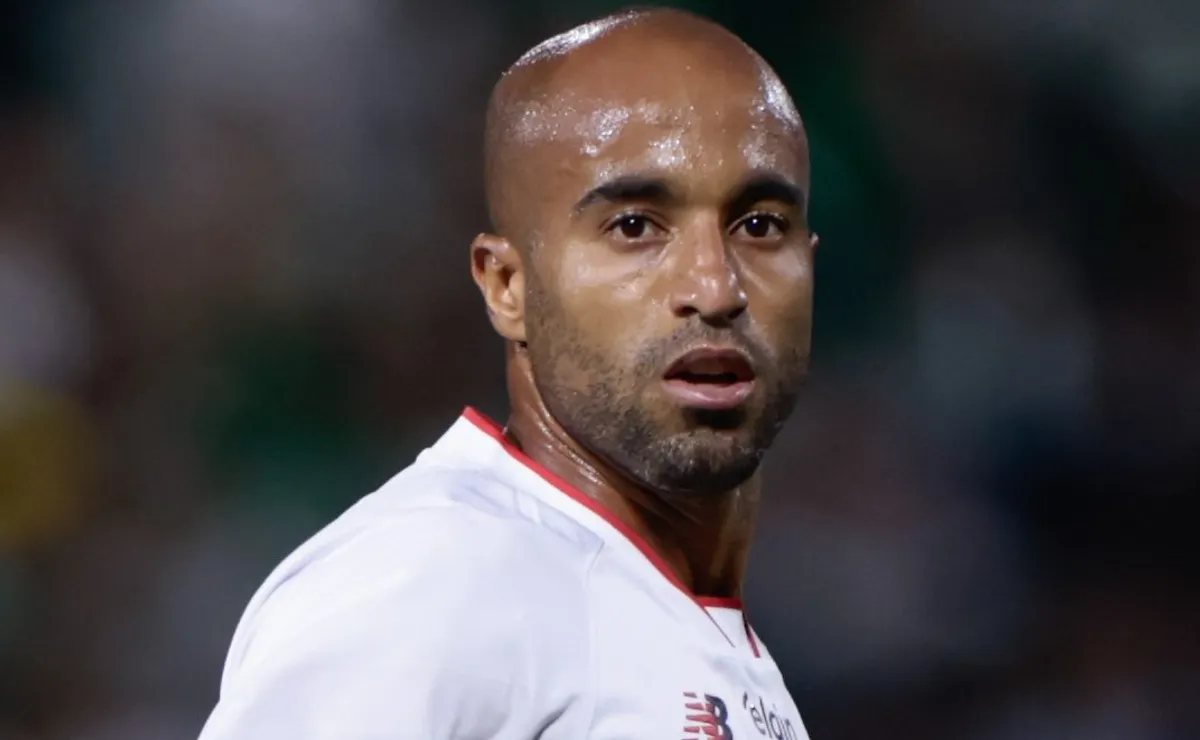 Lucas Moura retira a bota e avança em recuperação no São Paulo visando o segundo semestre