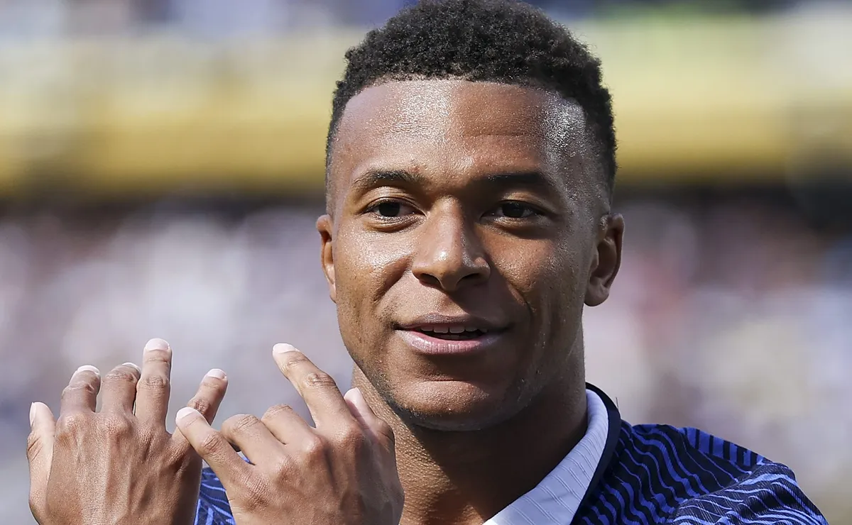 André Rizek sai do clubismo e se rende ao talento da Seleção da França de Mbappé: “É o novo Brasil”