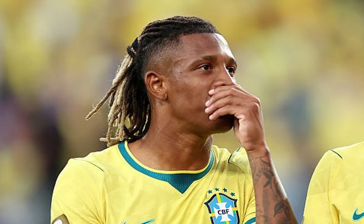 Danilo prioriza Palmeiras em possível retorno ao Brasil e Flamengo muda estratégia no mercado
