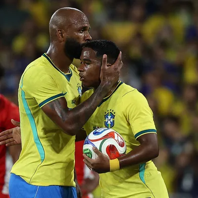 Igor Thiago novamente bate Endrick e é titular contra Haiti; veja time