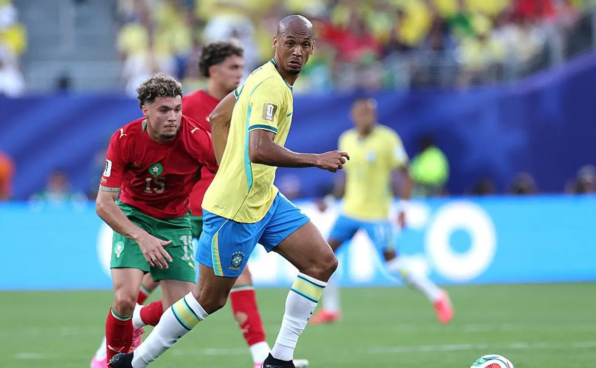 Fabinho adia decisão sobre futuro e prioriza retorno ao futebol europeu ao invés do Palmeiras