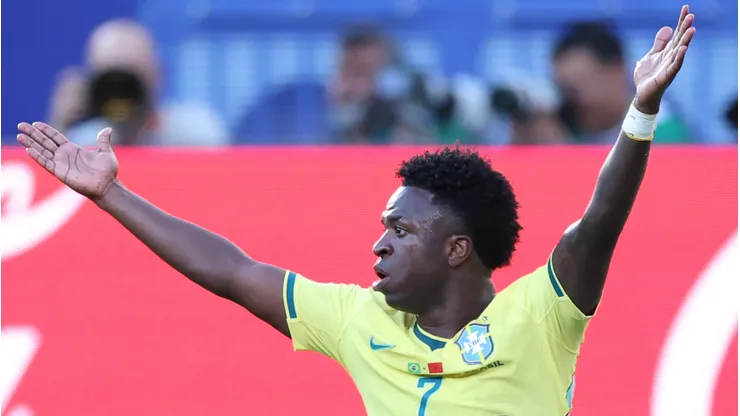 Brasil de Vinícius Jr tropeçou na estreia contra Marrocos (Photo by Kevin C. Cox)