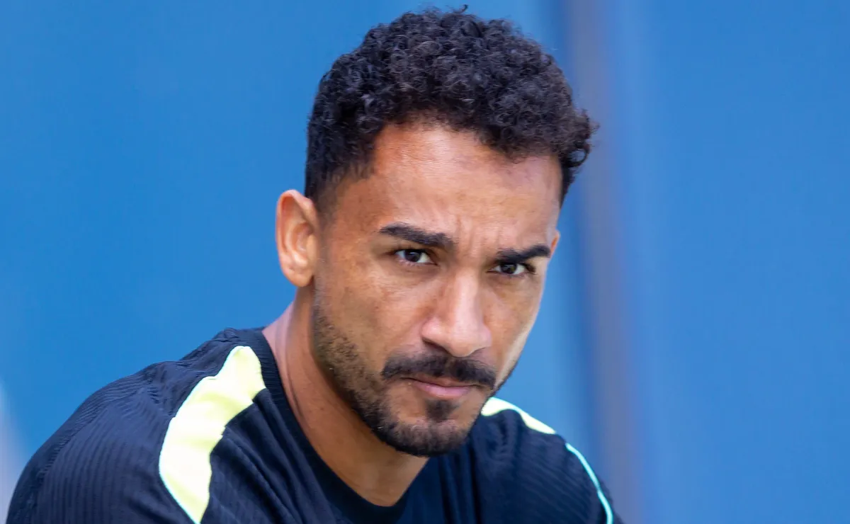 Danilo admite maior equilíbrio no futebol mundial, mas vê Brasil competitivo: “Primeira fileira”