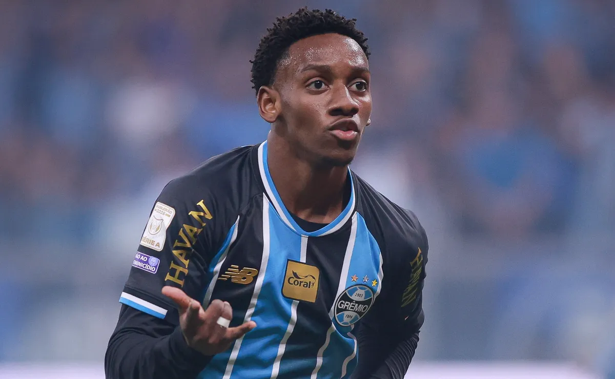 Grêmio recebe proposta do Hull City por Gabriel Mec; clube foi recém-promovido à Premier League