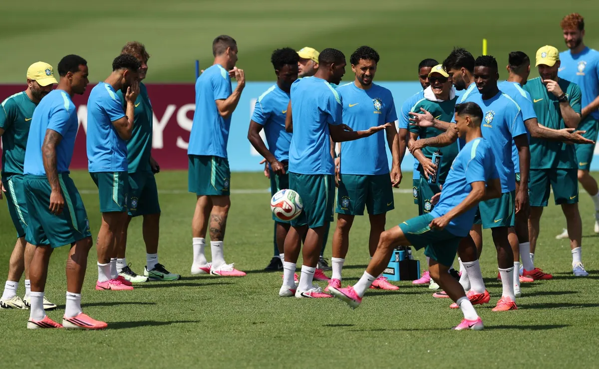 Brasil recebe visita surpresa da Fifa e passa por teste antidoping antes de duelo com Haiti