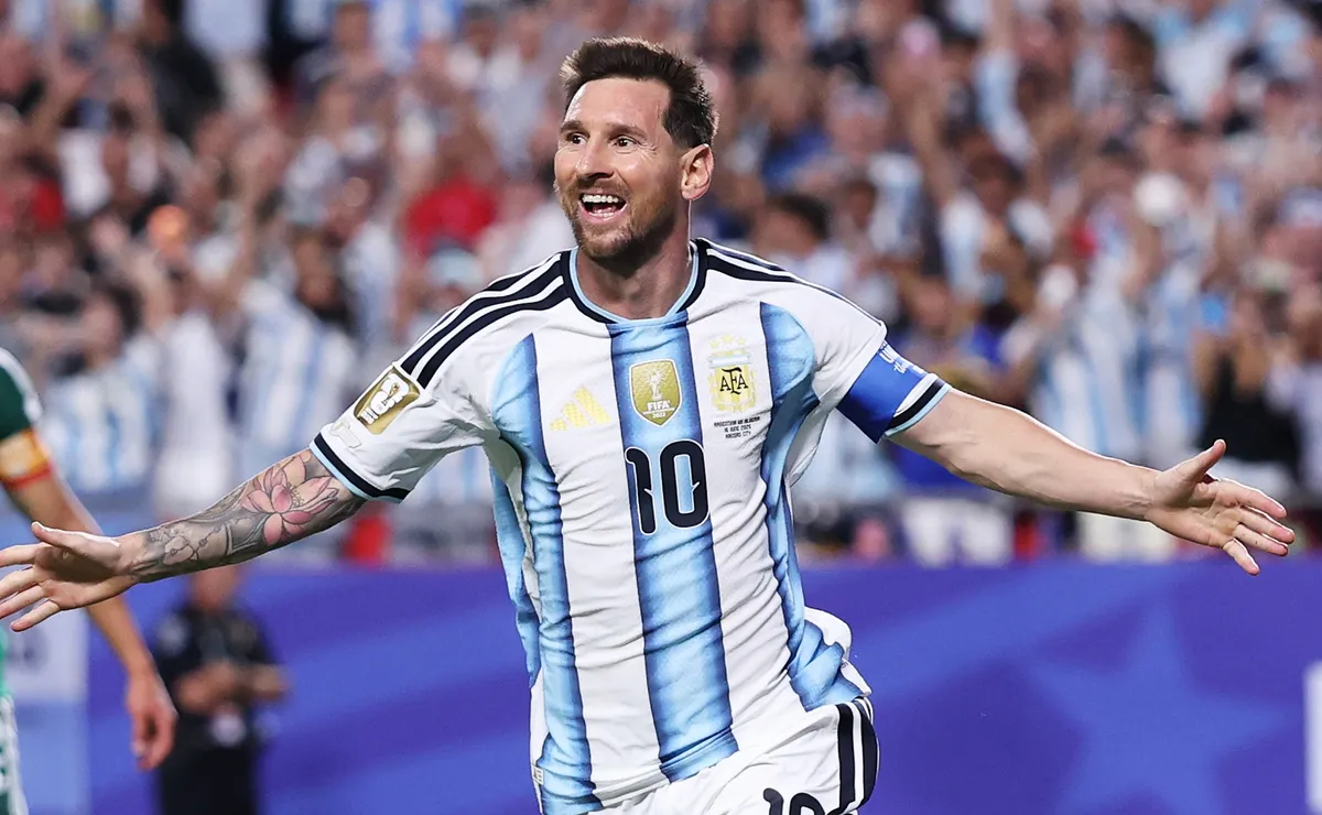 Messi é citado por técnico da África do Sul ao contestar suspensão de jogador