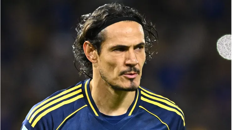 Vasco estuda oferta por Cavani após rescisão com o Boca