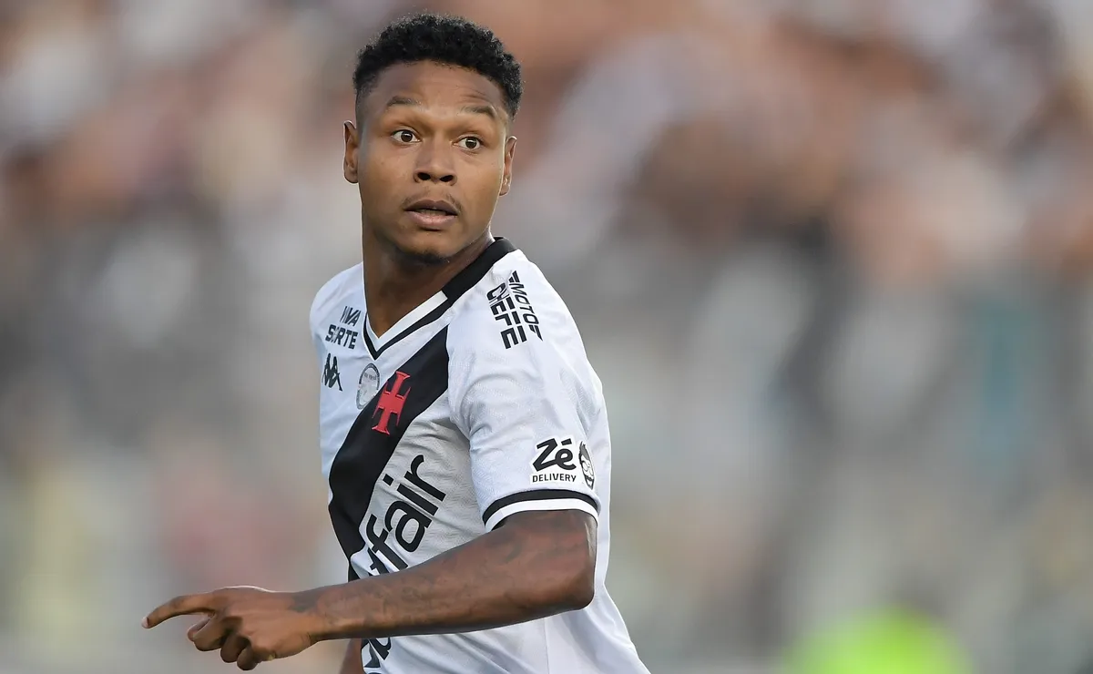 Fernando Diniz pede e Corinthians mira contratação de Matheus França, que pertence ao Crystal Palace