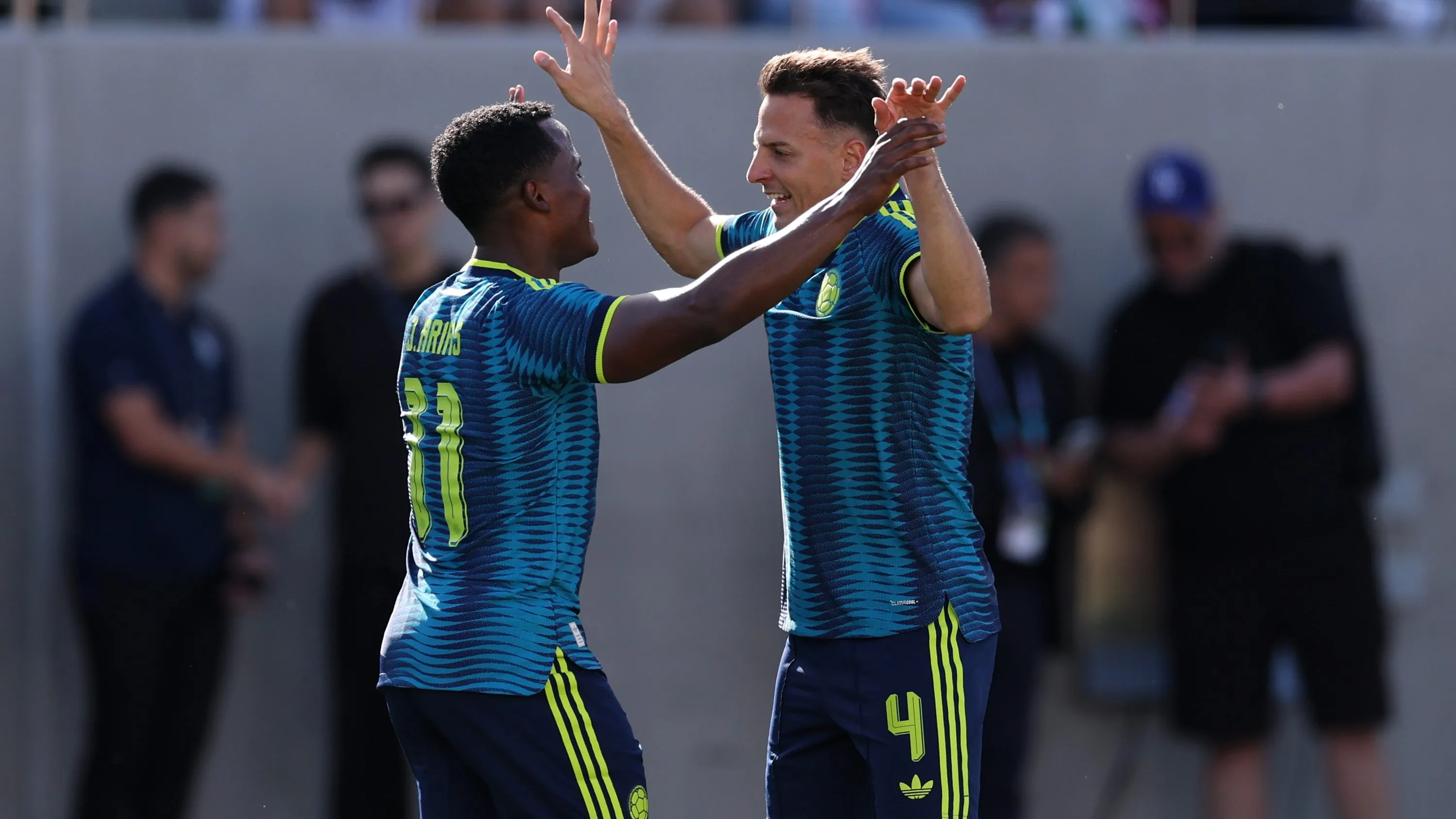 Colômbia x Uzbequistão - Foto: Mike Nowak/Getty Images.