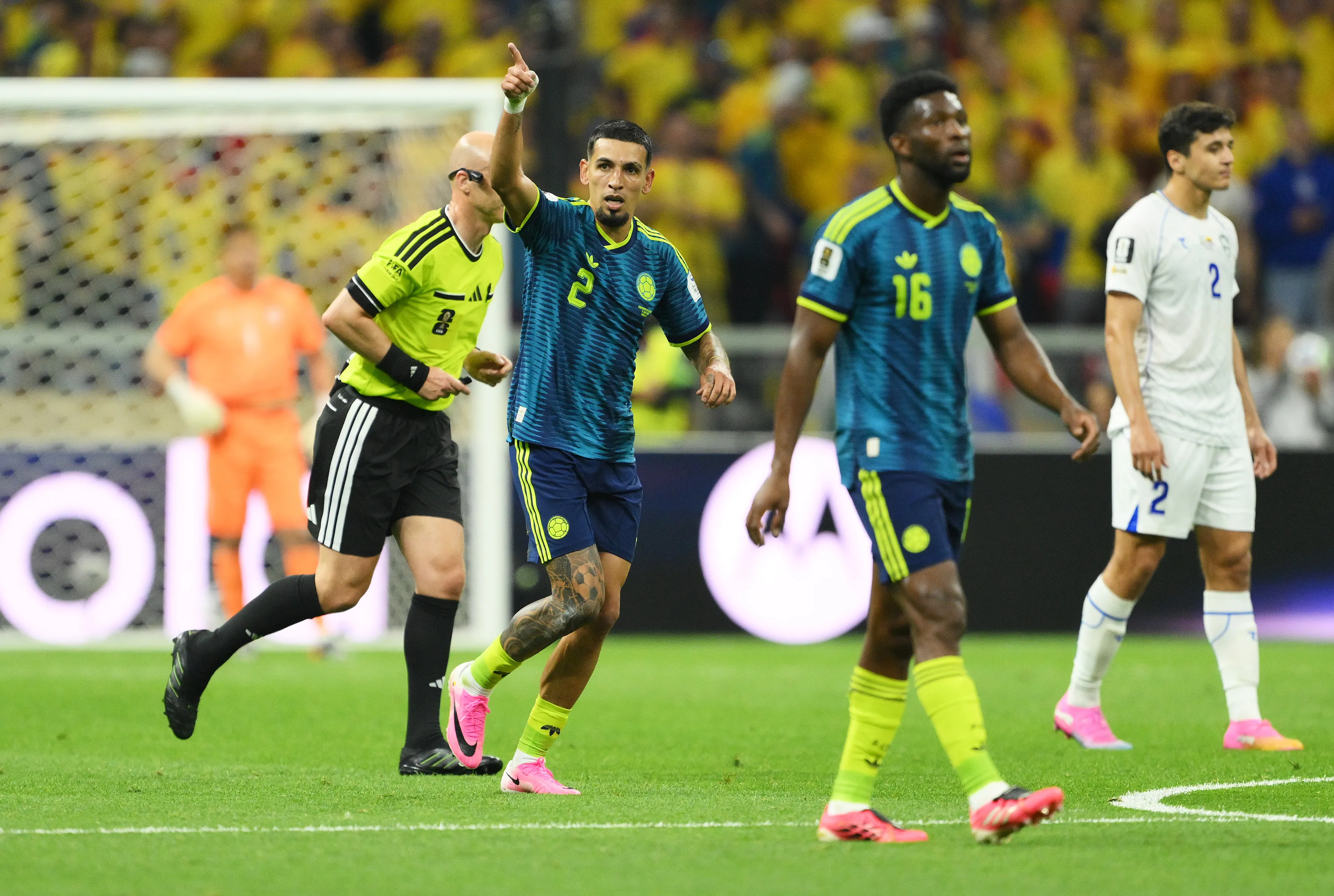 Colômbia vence o Uzbequistão com Andrés Gómez em campo. Foto: David Ramos/Getty Images)