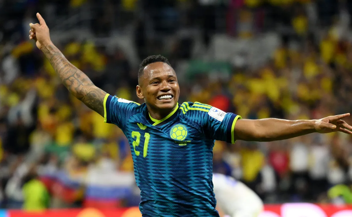Jaminton Campaz, ex-Grêmio, estreia com gol pela Colômbia na Copa do Mundo e torcedores repercutem