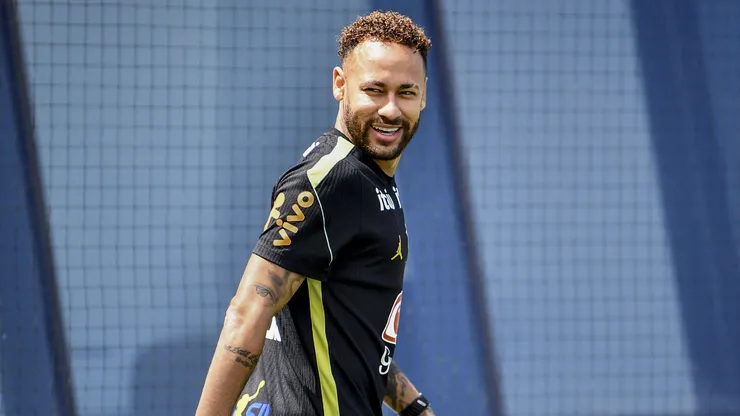 Neymar voltando - Foto: IMAGO / Sports Press Photo