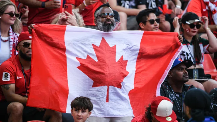 Torcedor do Canadá durante a partida com a Bósnia and Herzegovina em Toronto. As duas Seleções estão no Grupo B. Jose Campos/ Imago - PMEimages Toronto Ontario Canada