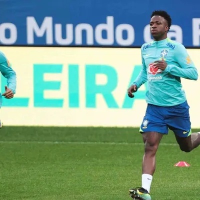 Vini Jr. ou Raphinha: quem tem mais chances de marcar contra o Haiti? Veja odds