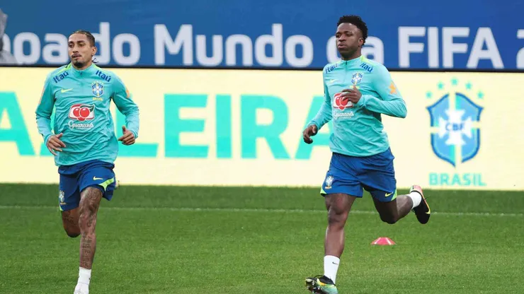 Vini Jr. e Raphinha concentram as atenções do ataque brasileiro na segunda rodada da Copa do Mundo | Crédito: AGIF / Alamy Live News.