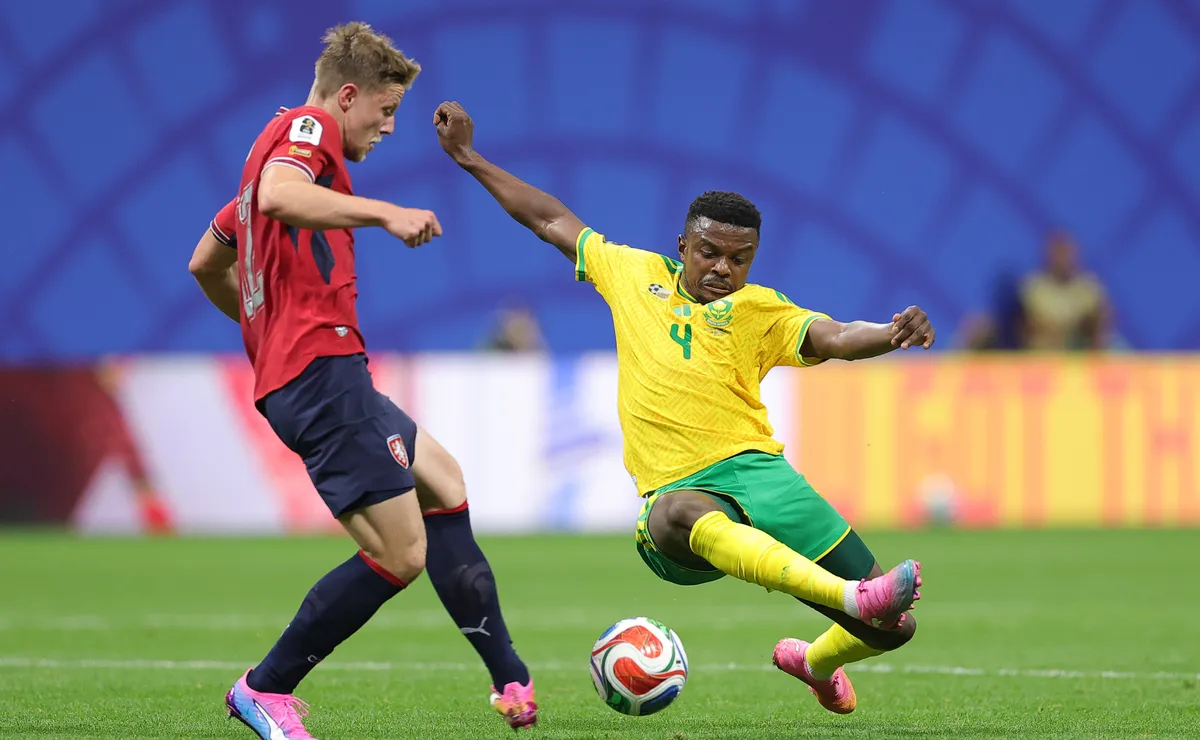 República Tcheca sai na frente, mas África do Sul arranca empate no fim em gol de pênalti