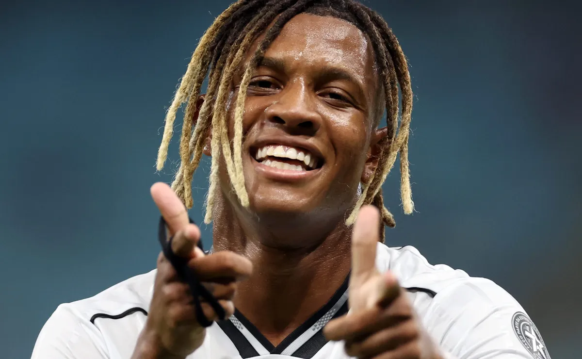 Botafogo espera valorização, mas não descarta manter Danilo após a Copa do Mundo