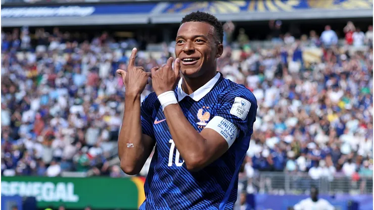 Mbappé marcou dois gols contra Senegal. (Photo by Dan Mullan/Getty Images)