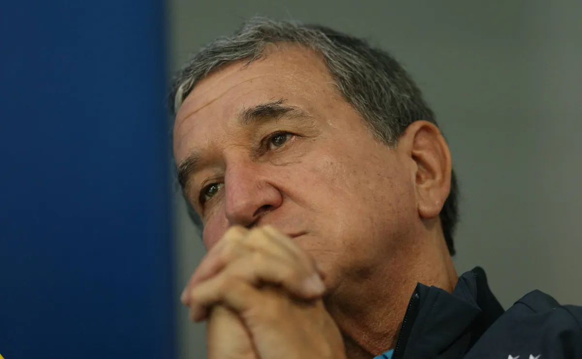 Parreira está na UTI e respira com ajuda de aparelhos, diz hospital do Rio