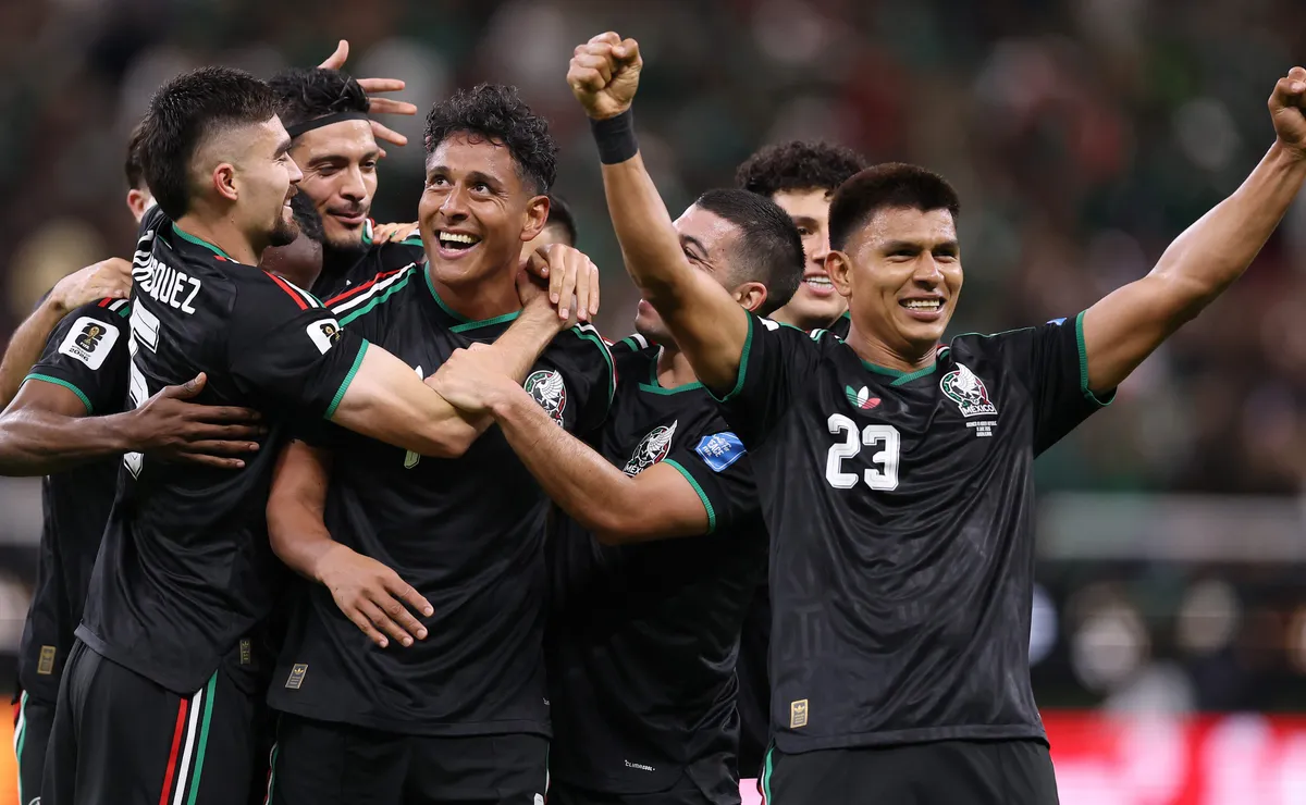 México vence a Coreia do Sul após falha de Kim Seung-Gyu e garante vaga no mata-mata da Copa do Mundo