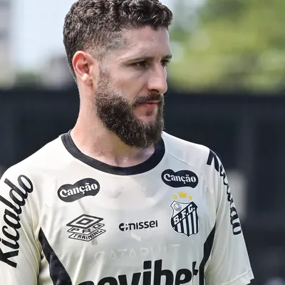 Santos busca rescisão com Zé Rafael após rumores