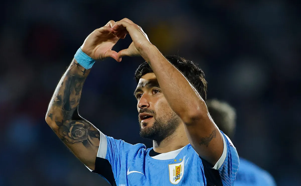 Perfil do Uruguai faz postagem com Arrascaeta e aumenta mistério sobre a volta do meia do Flamengo