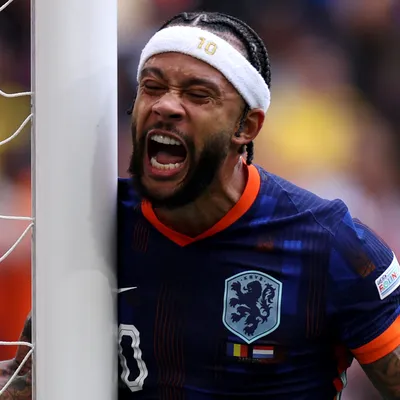 Memphis Depay segue na reserva em 2º jogo da Holanda na Copa
